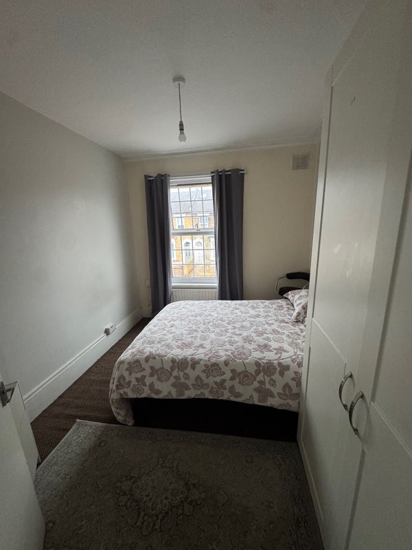 Room Sebert Road in Greater London