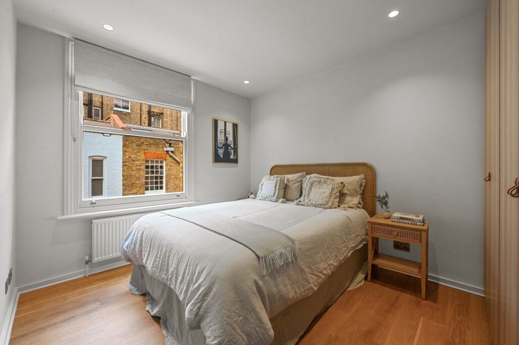 Flat Bingham Place in City of Westminster
