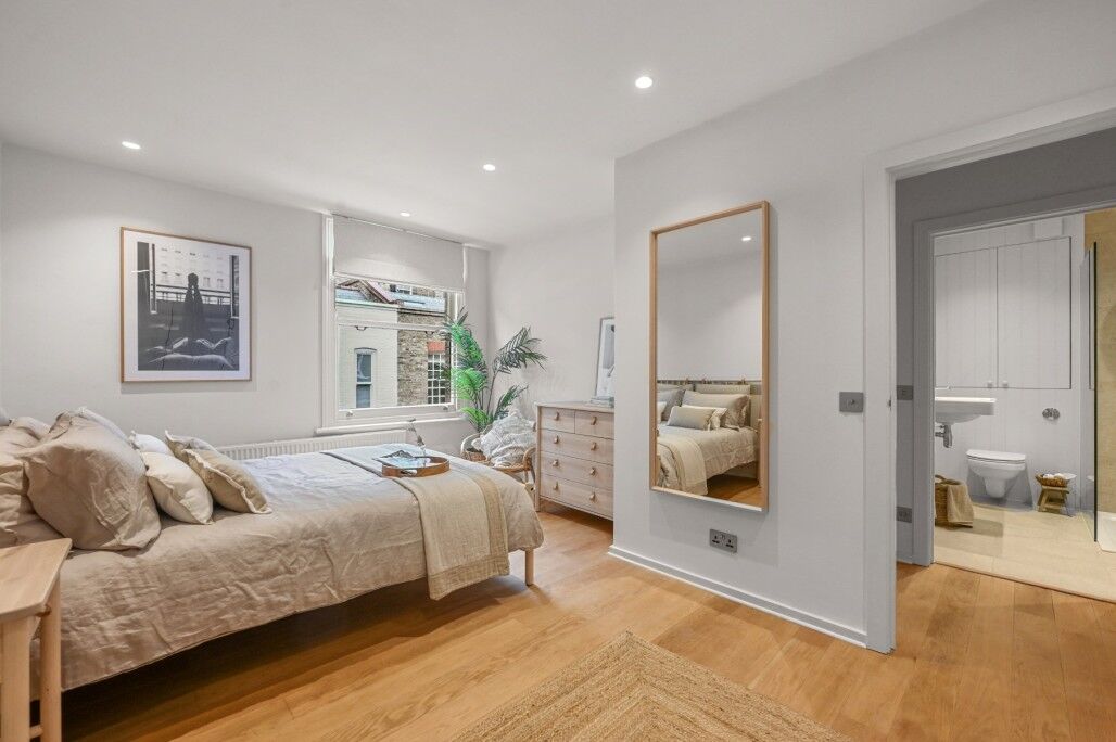 Flat Bingham Place in City of Westminster