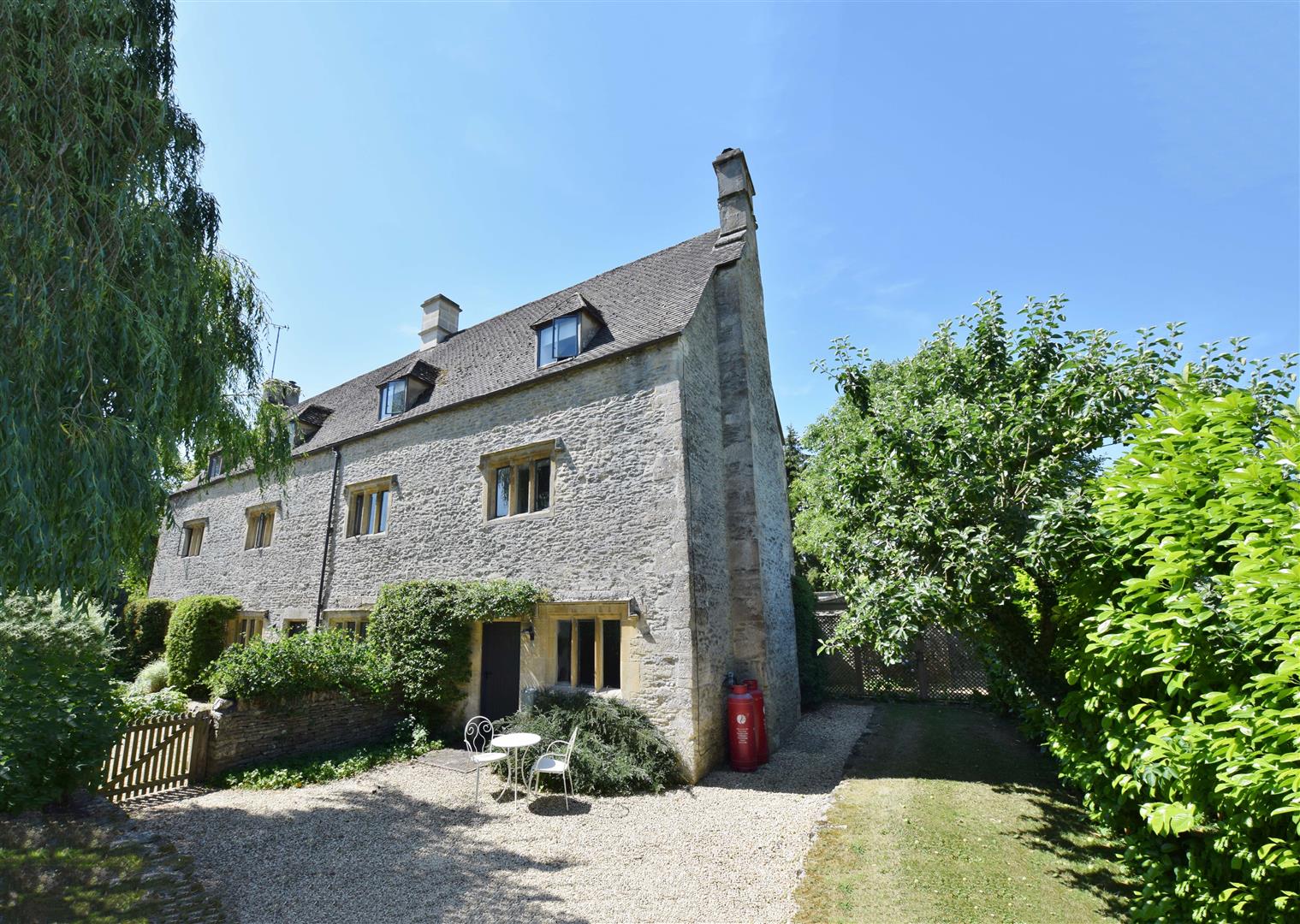 House Eastington Road in Cotswold District