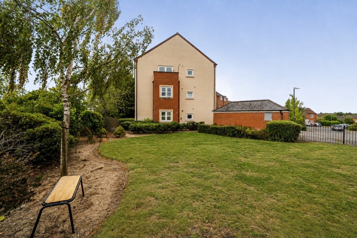 Flat Addison Drive in Stratford-on-Avon