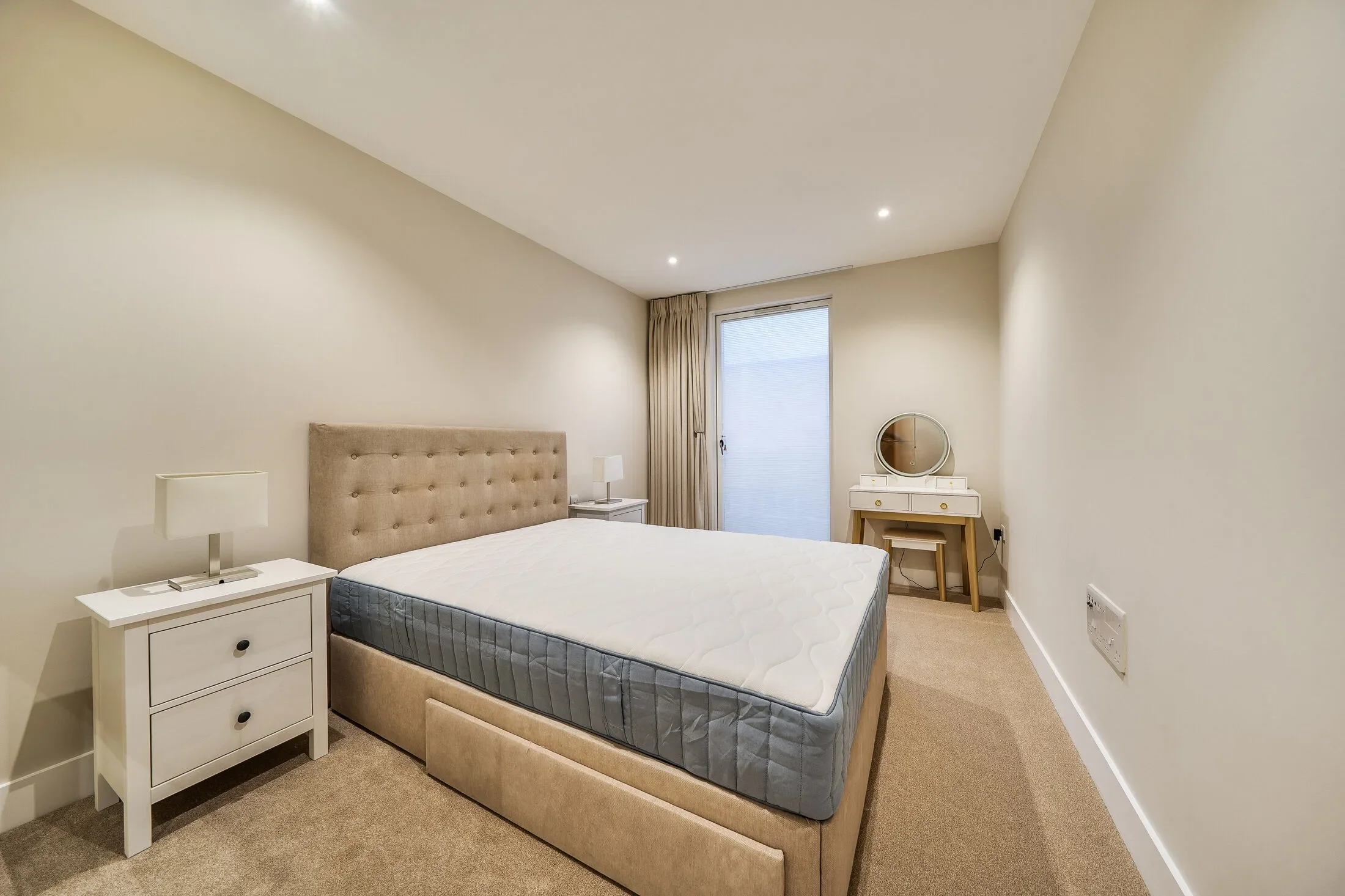 Flat Acton Walk in Greater London