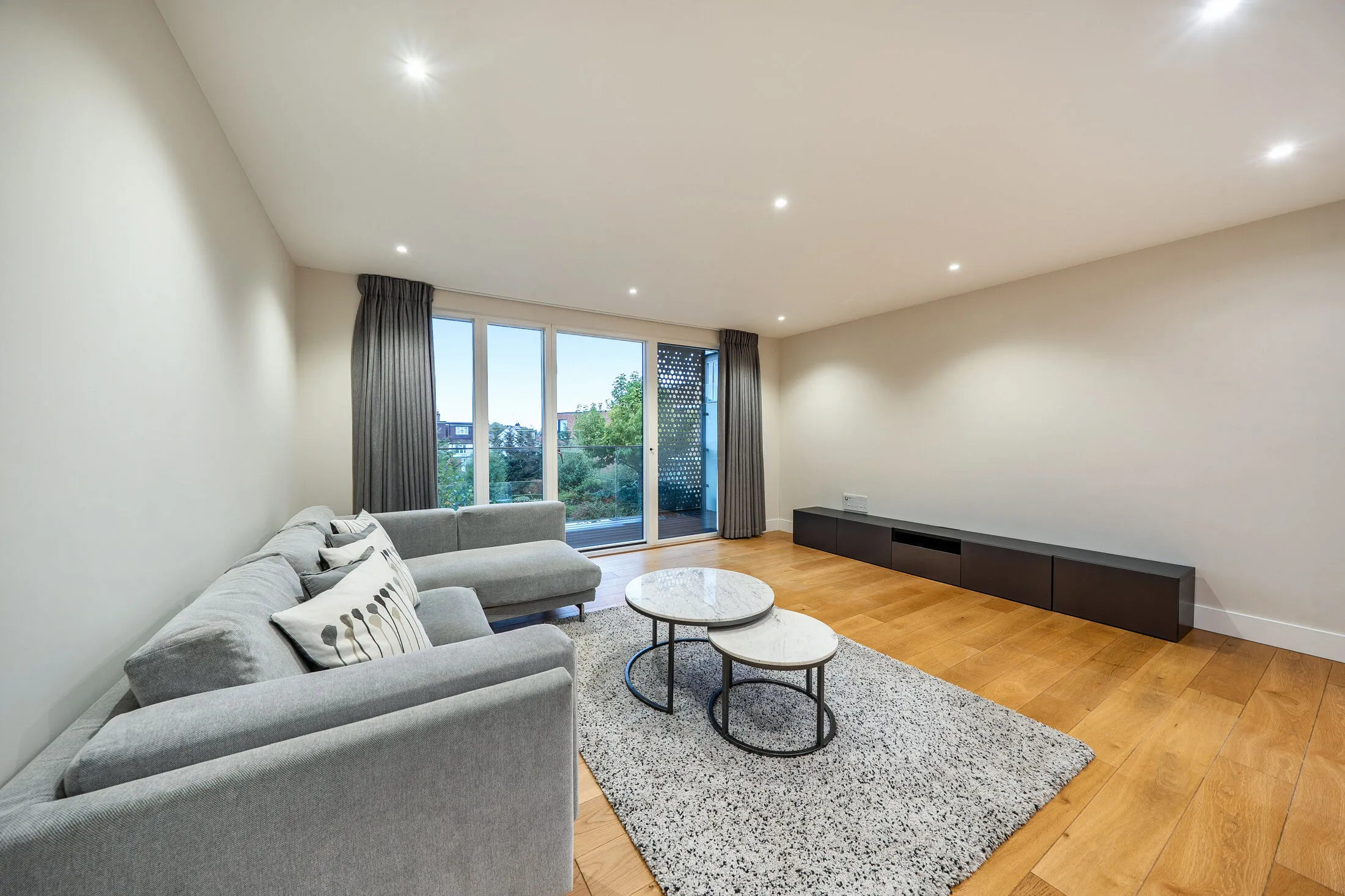 Flat Acton Walk in Greater London