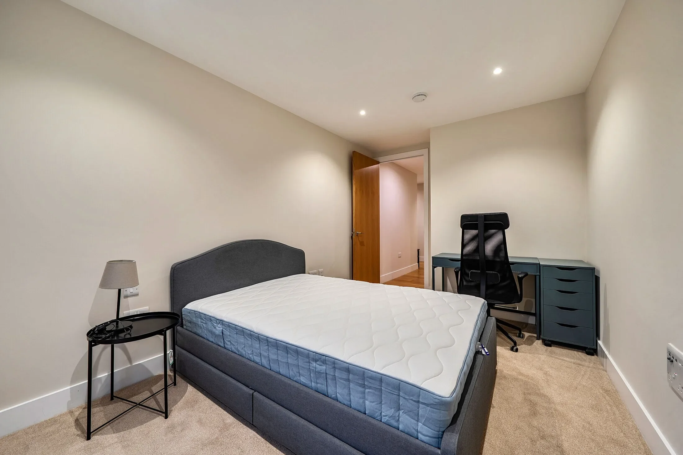 Flat Acton Walk in Greater London