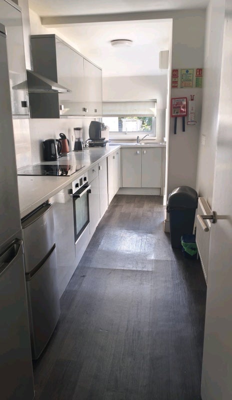 Room Filton Avenue in Bristol