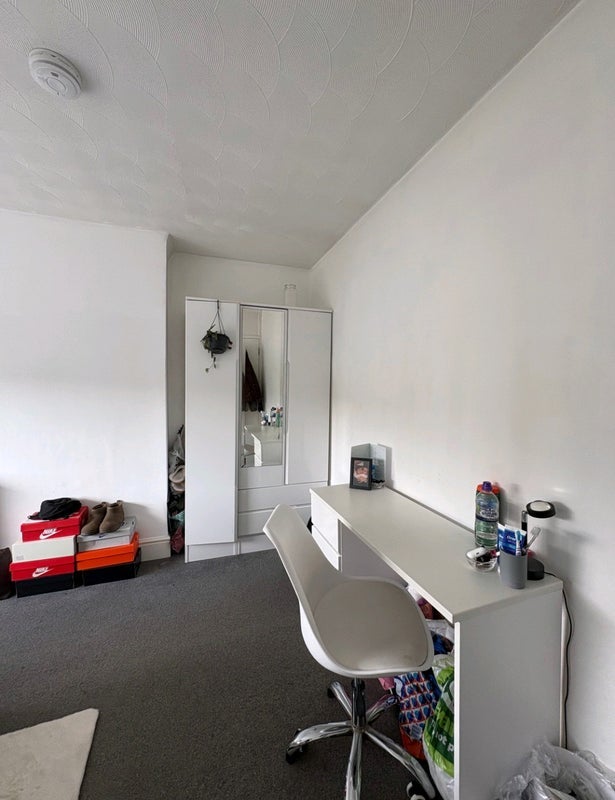 Room Filton Avenue in Bristol