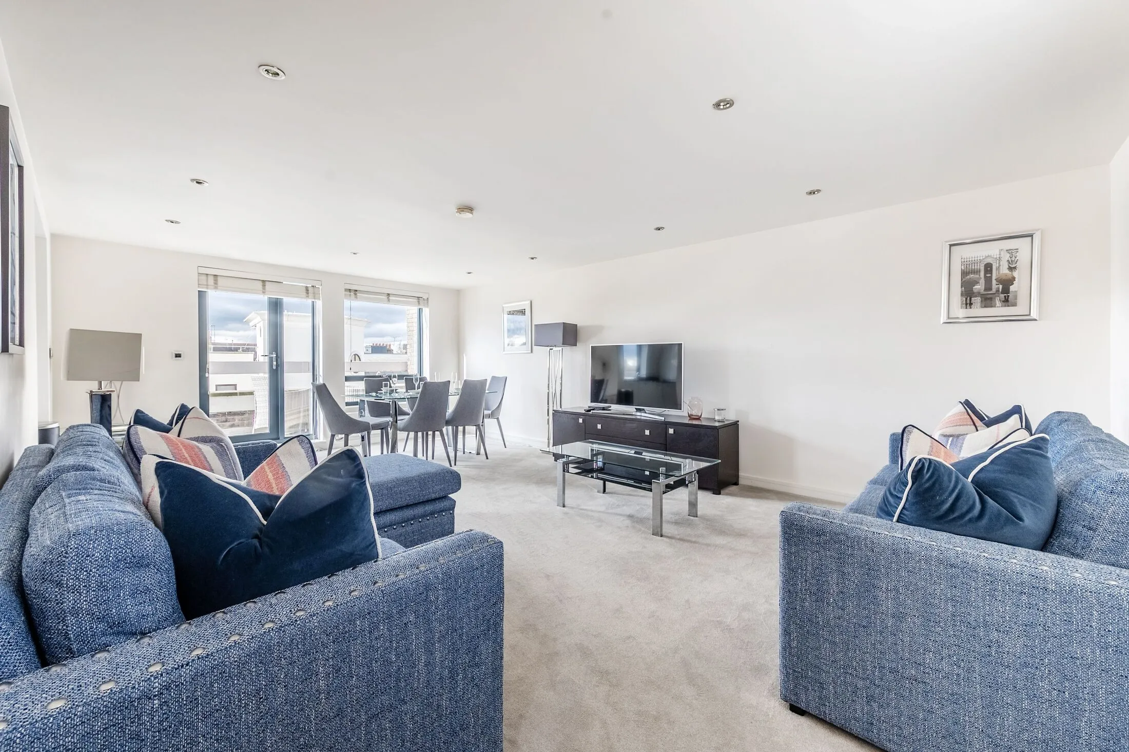 Flat Pond Place in Greater London