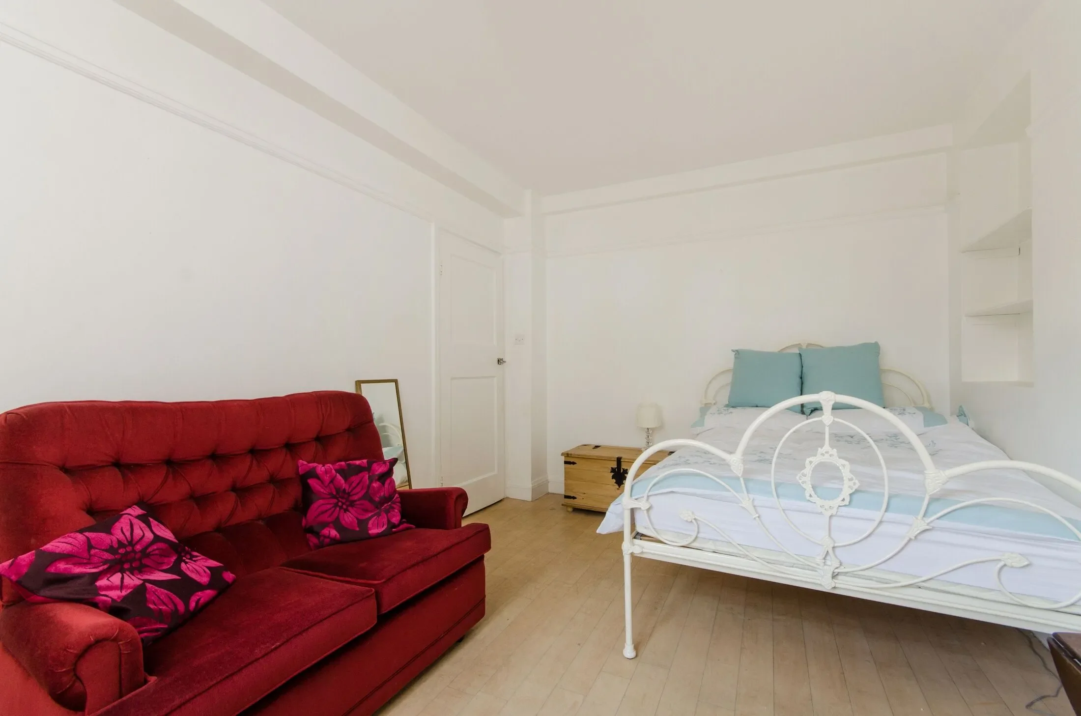 Flat Old Brompton Road in Greater London