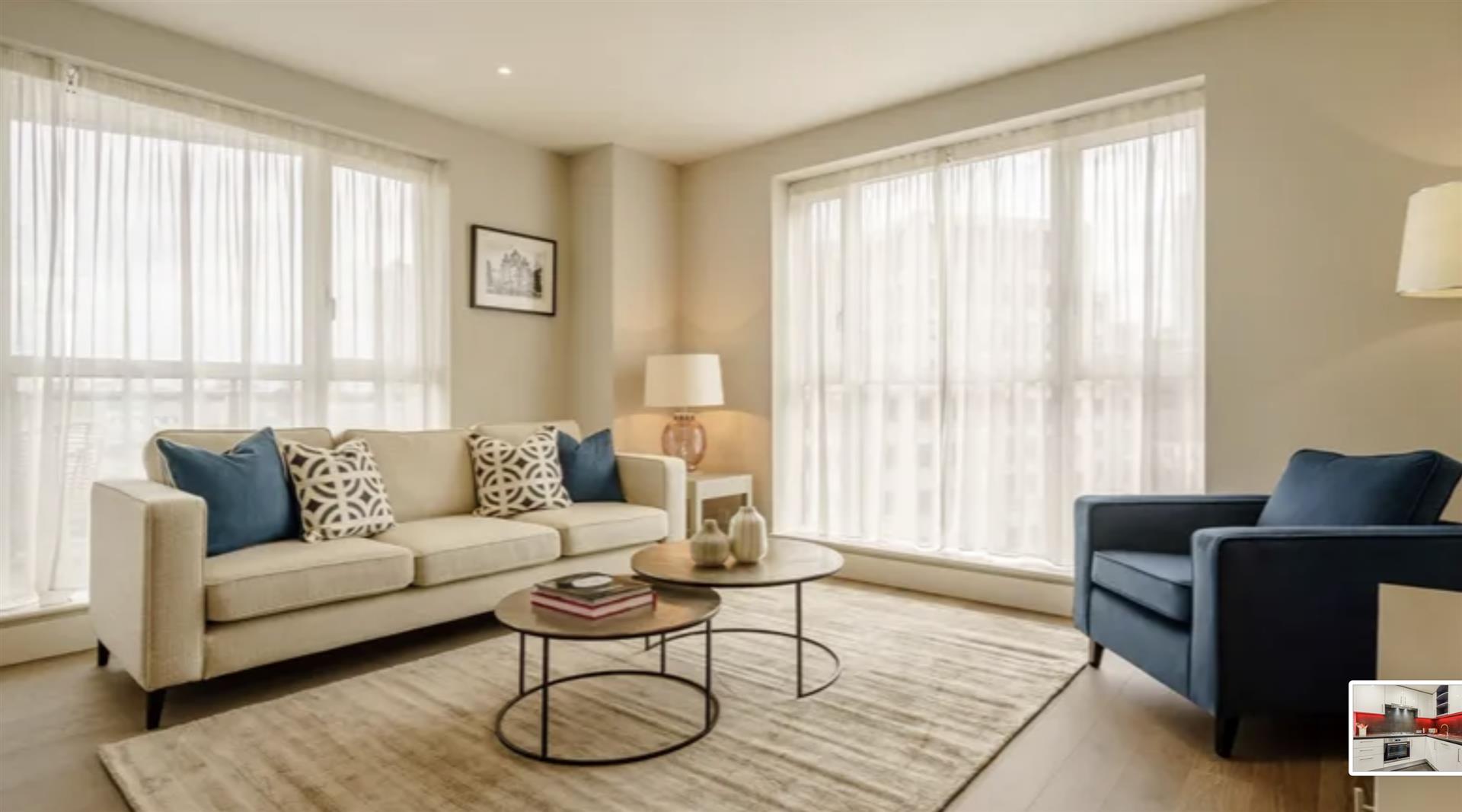 Flat Westferry Circus in Greater London