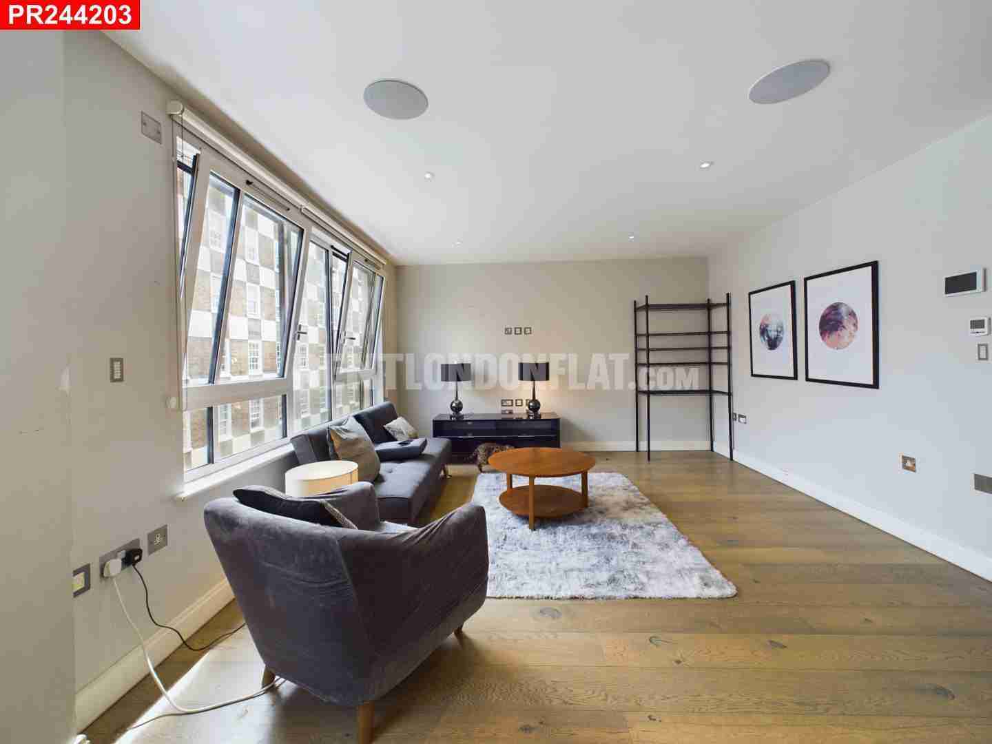 House Regency Place in City of Westminster