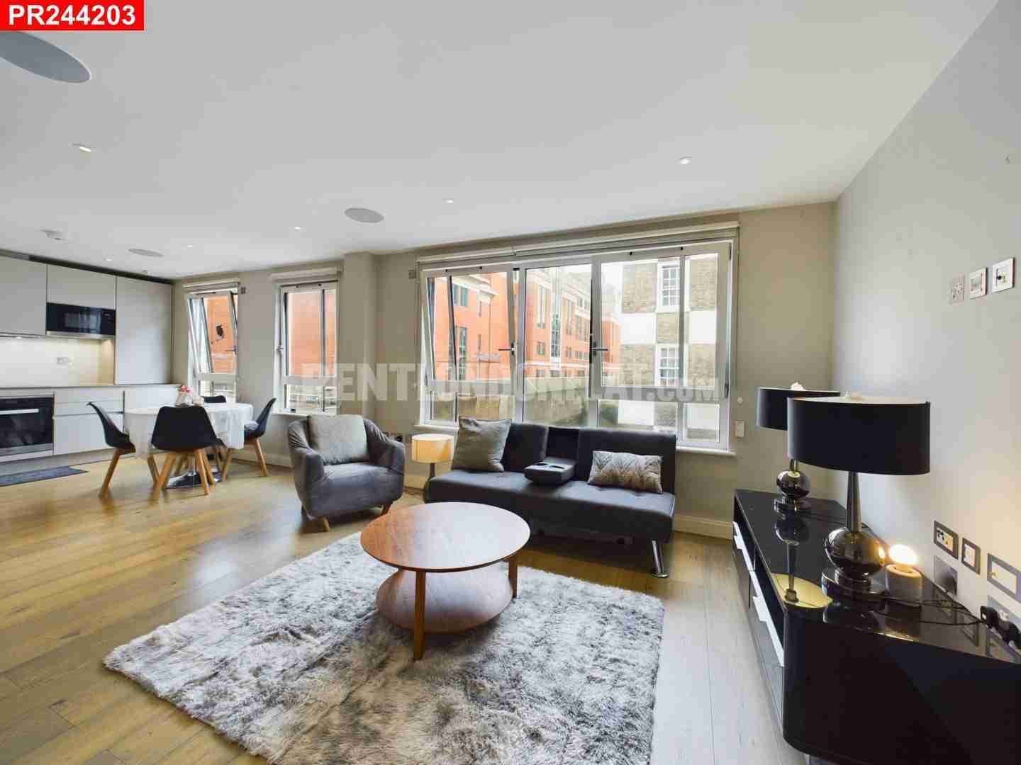 House Regency Place in City of Westminster