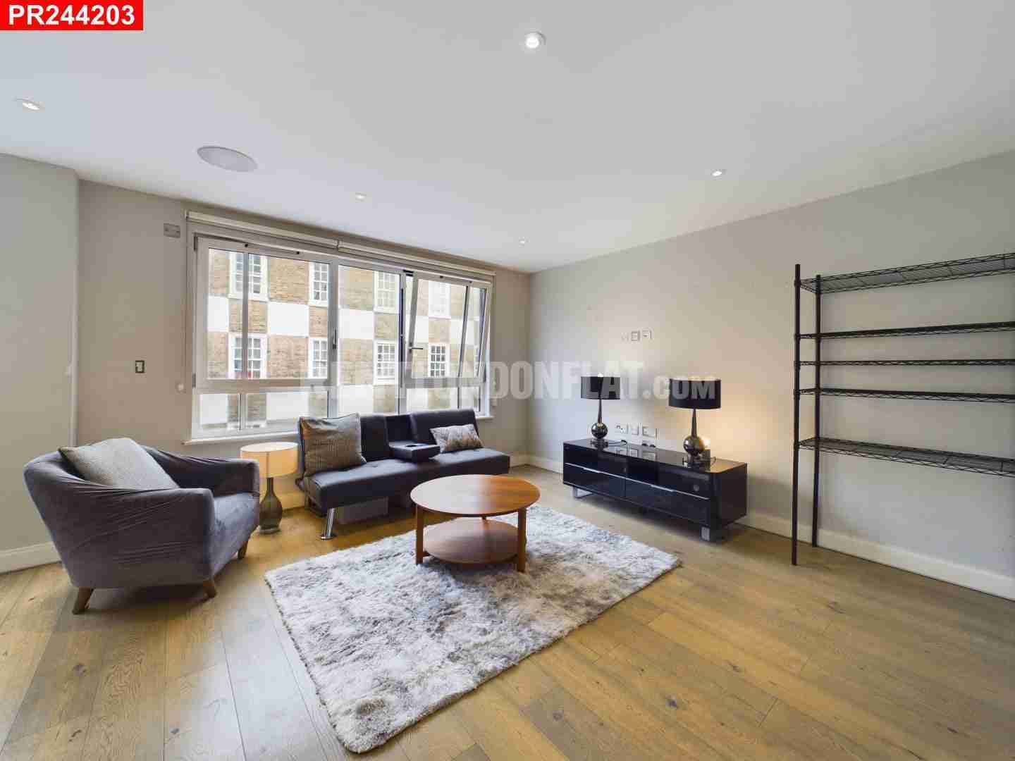 House Regency Place in City of Westminster