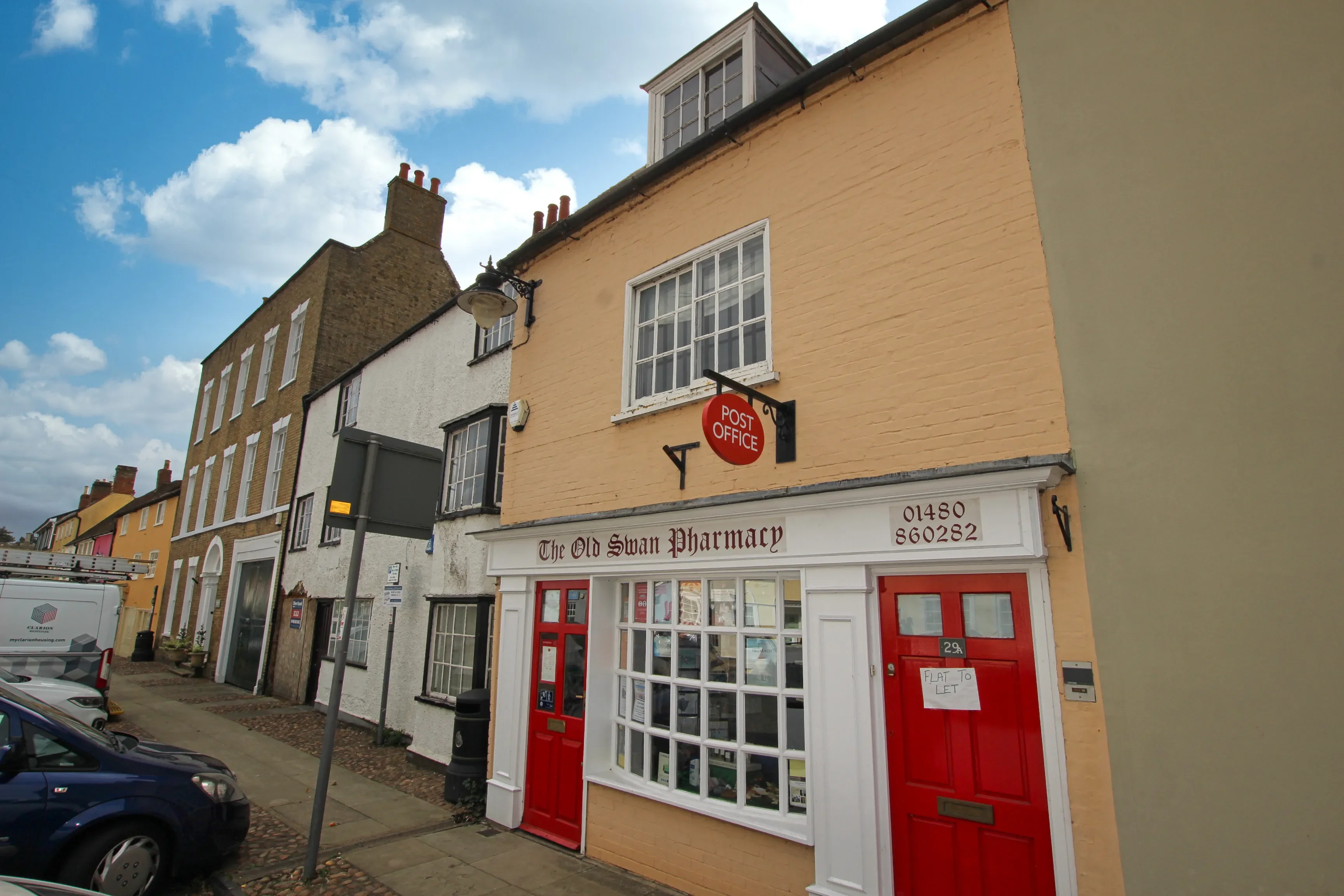 Flat Market Square in Huntingdonshire