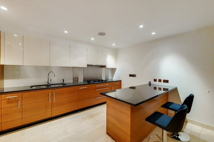 Flat Lancelot Place in City of Westminster