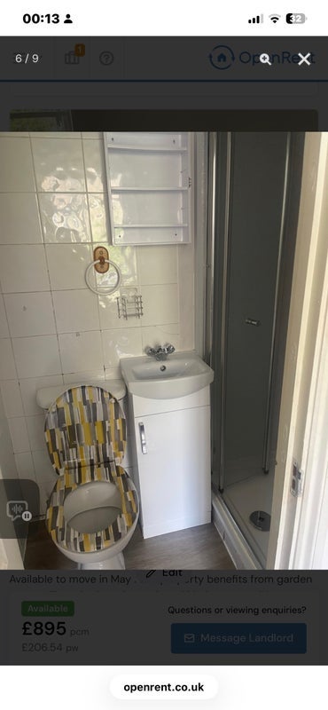 Room Leander Road in Greater London