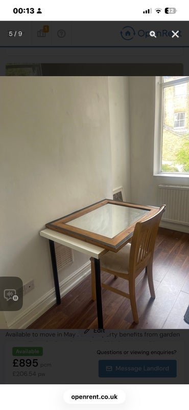 Room Leander Road in Greater London