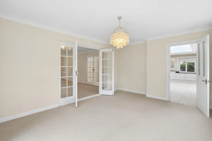 House Millhedge Close in Elmbridge