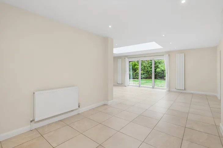 House Millhedge Close in Elmbridge