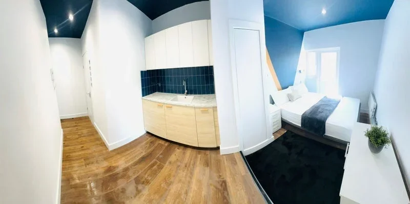 Room Peel Road in Greater London