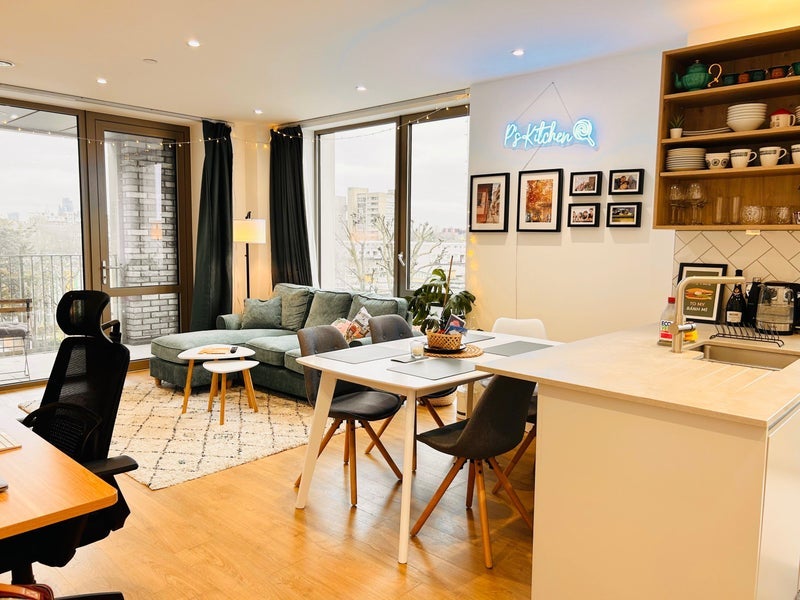 Room Blair Street in Greater London