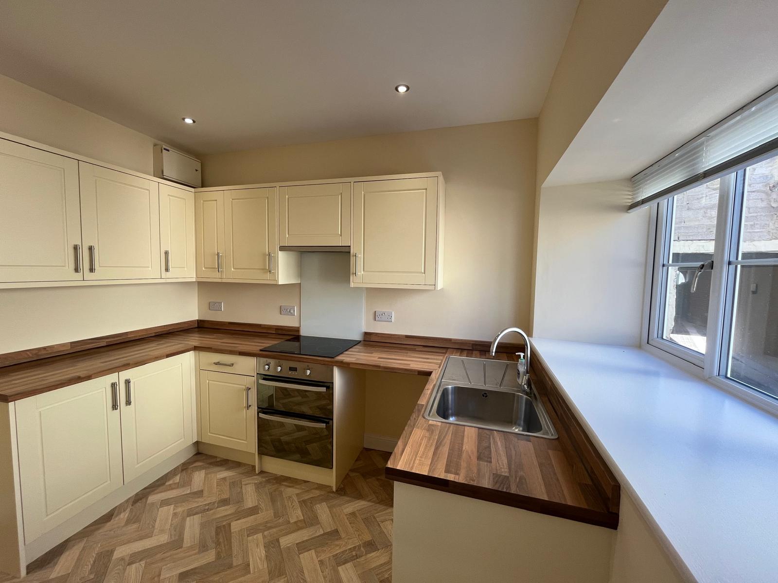 House Brunel Way in Stonehouse