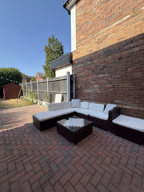Room Capstone Road in Bournemouth