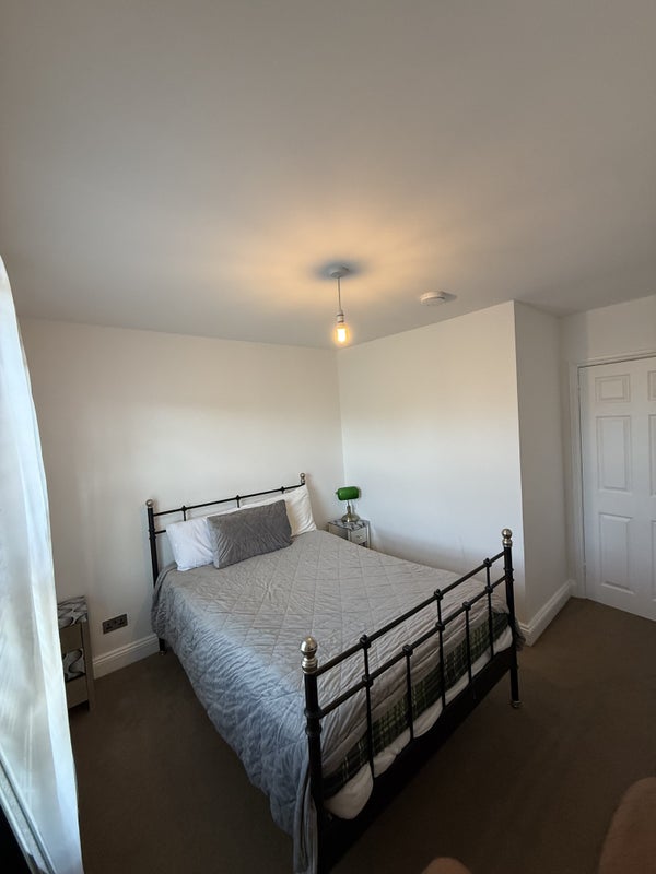 Room Capstone Road in Bournemouth