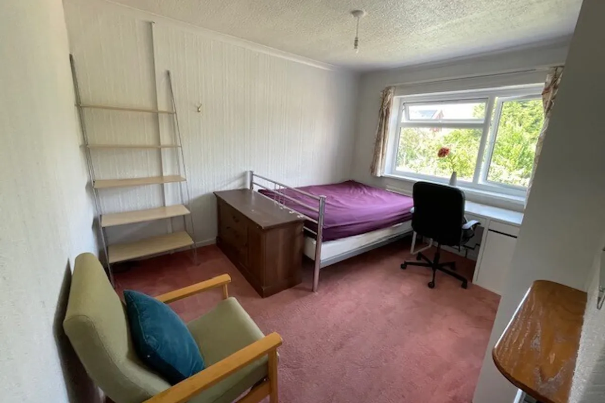Room Rydal Avenue in Charnwood
