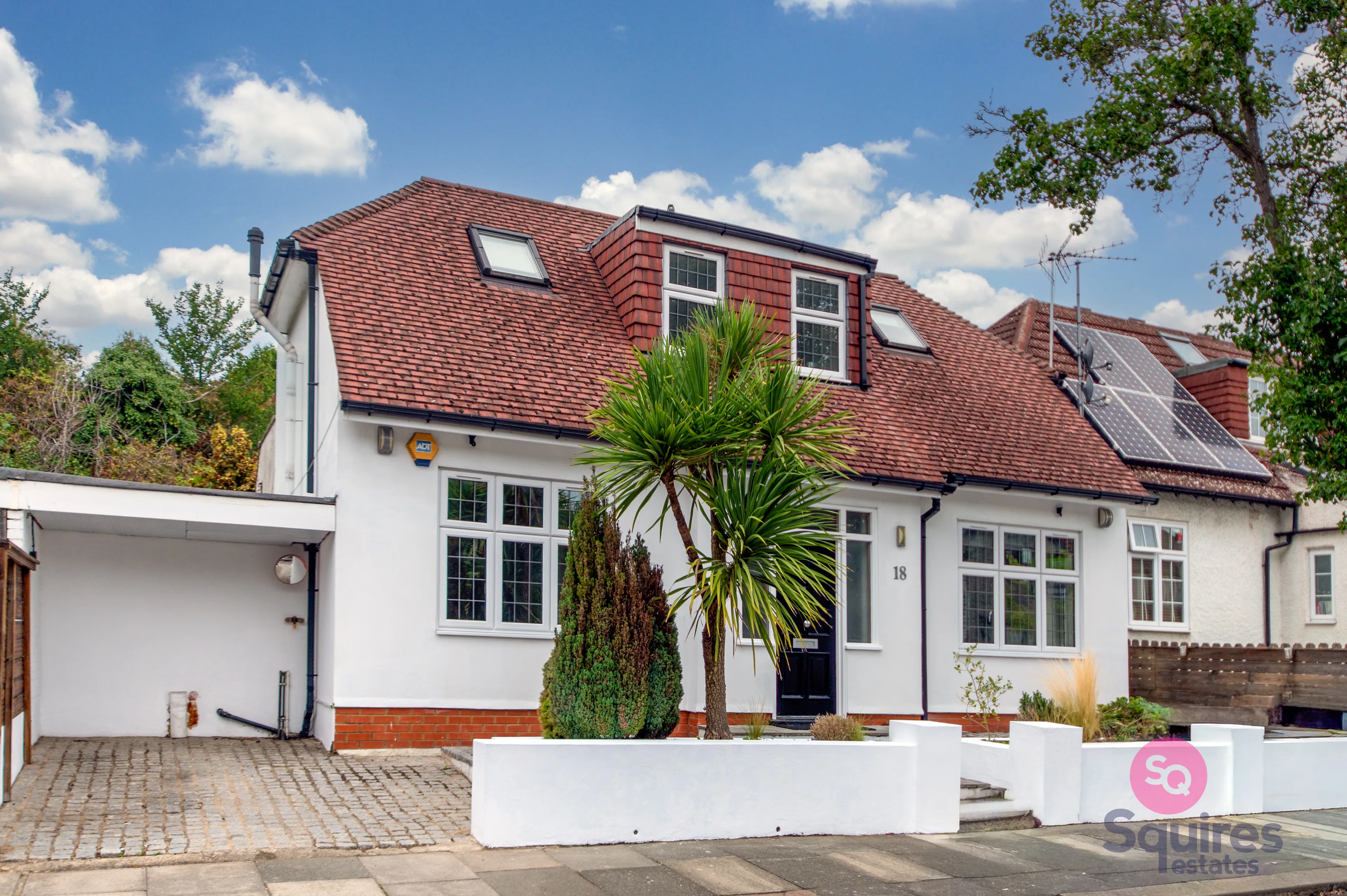 House North Crescent in Greater London