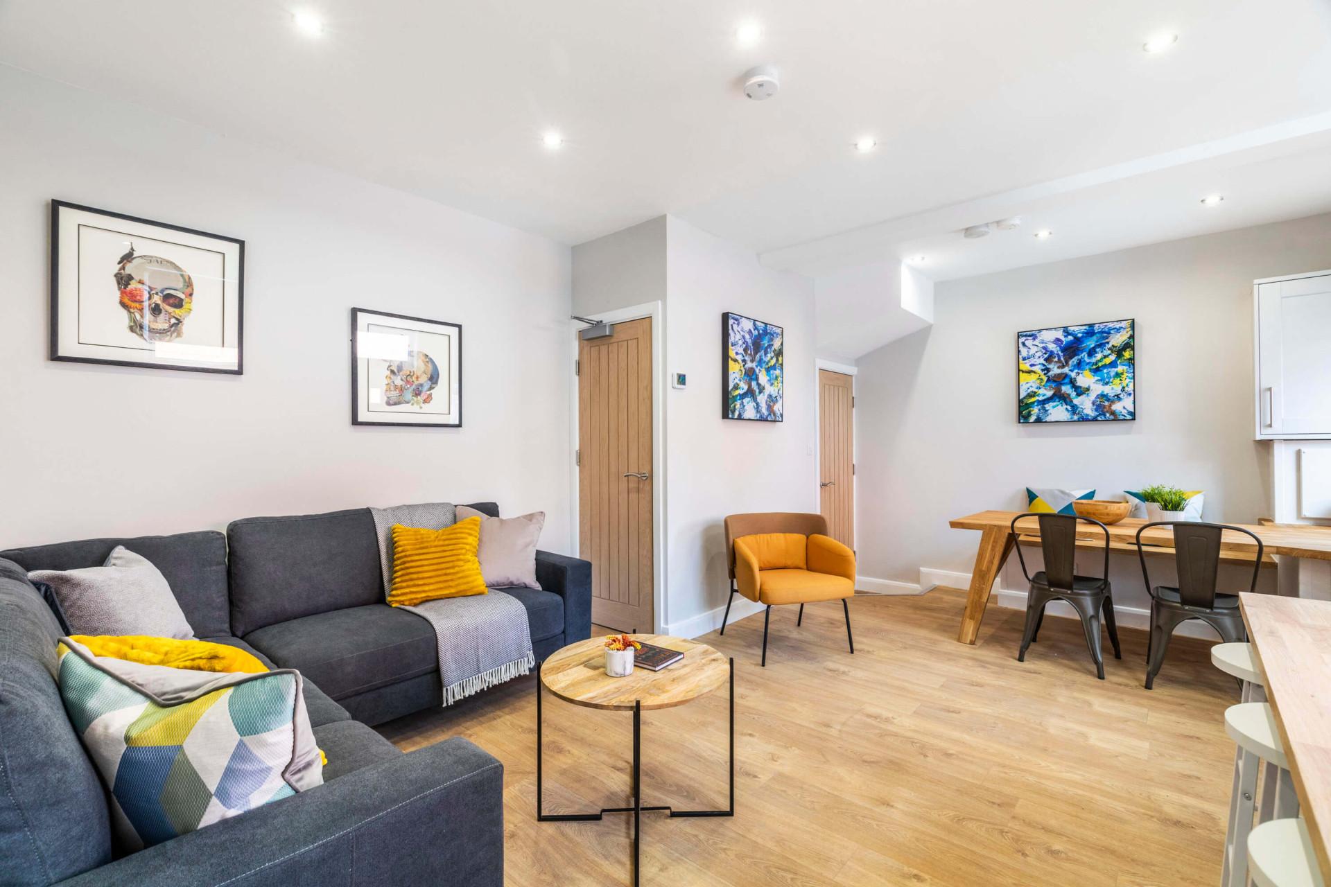 Flat Harold Avenue in Leeds