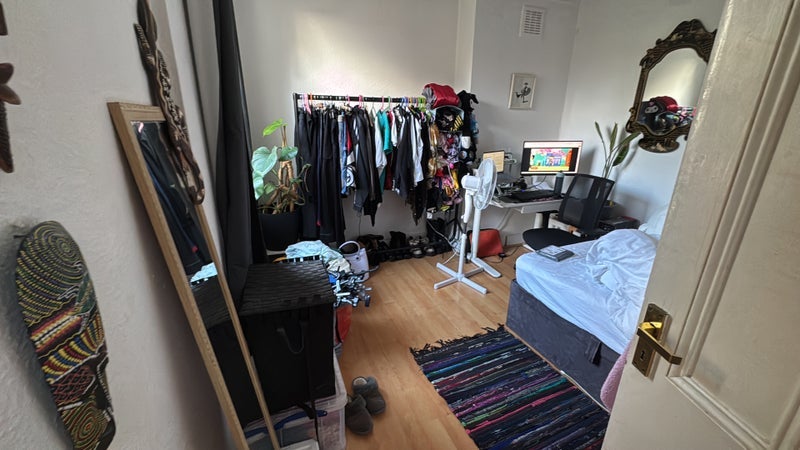 Room Gunton Road in Greater London