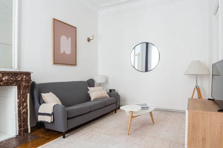 Flat Rue Lalo in Paris