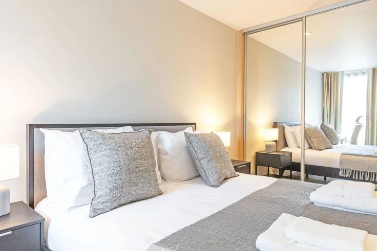 Flat Treveris Street in Greater London