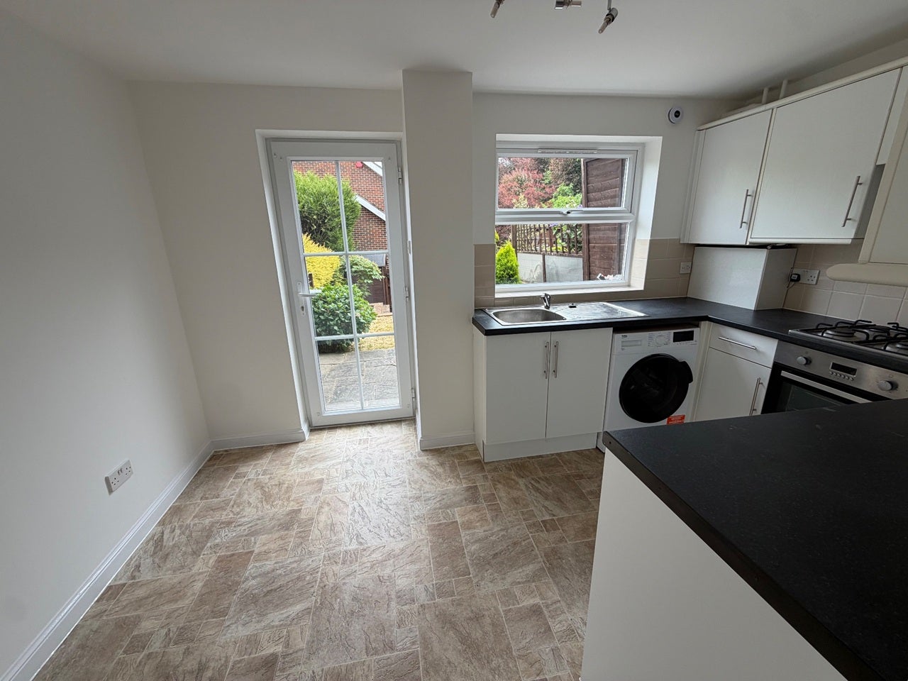 House Poultney Close in Hertsmere
