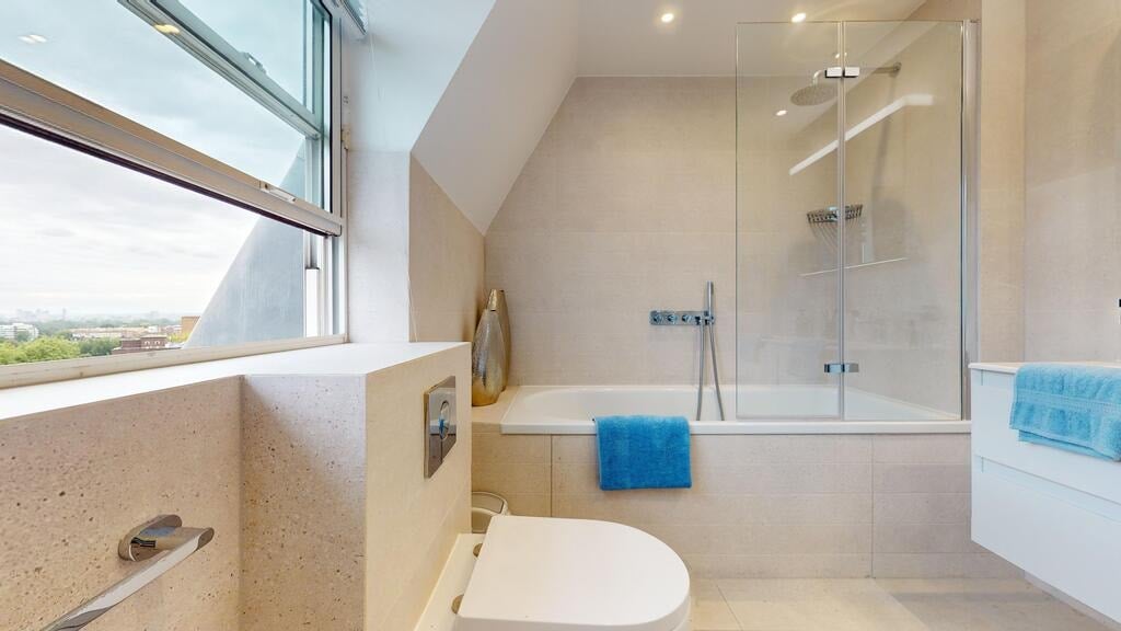 Flat Boydell Court in Greater London