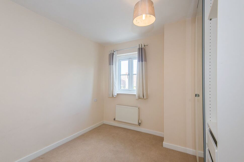 Flat Segensworth Road in Fareham