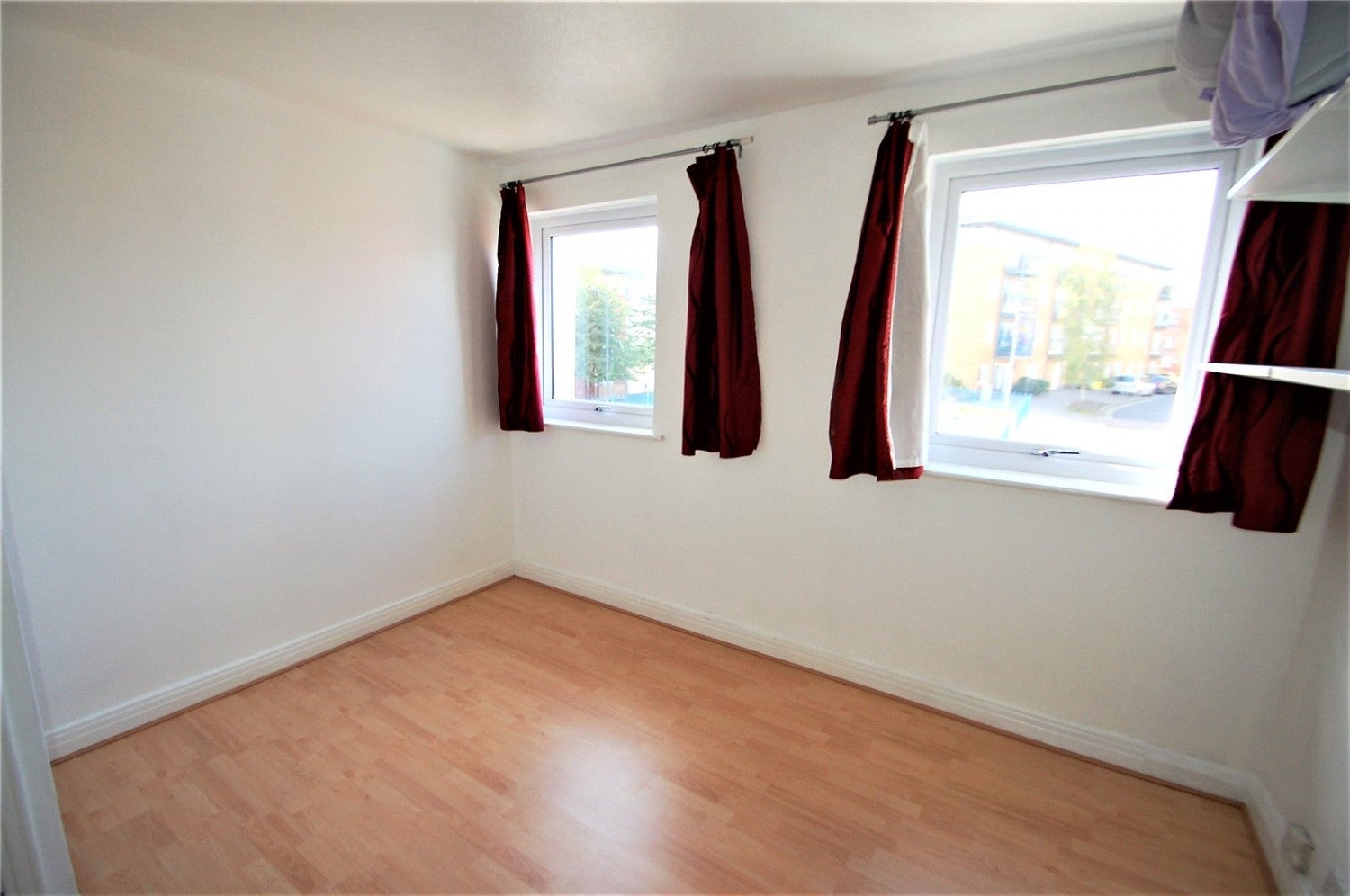 Flat Lancelot Road in Greater London