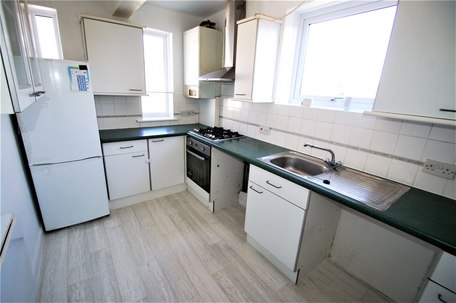 Flat Lancelot Road in Greater London