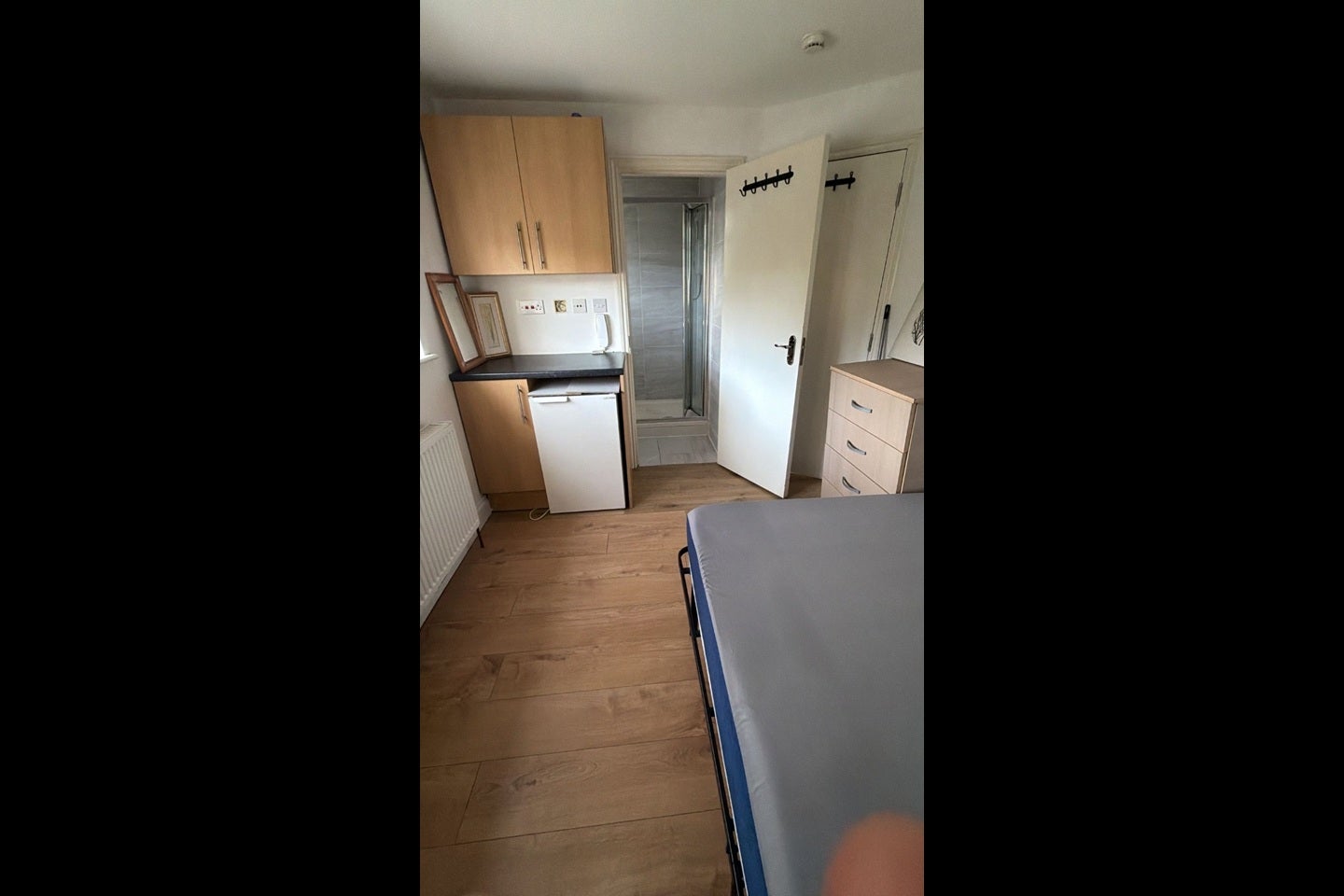 Room St Anselms Road in Greater London