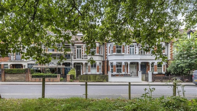 Room Clapham Common West Side in Greater London