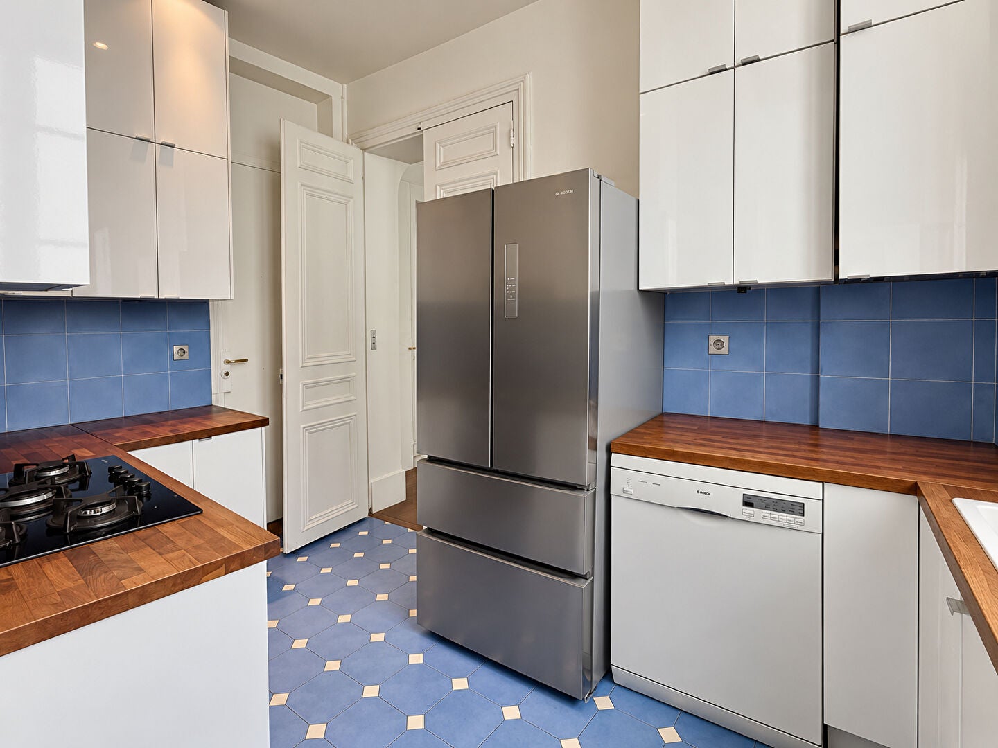 Flat Rue de Beaune in Paris