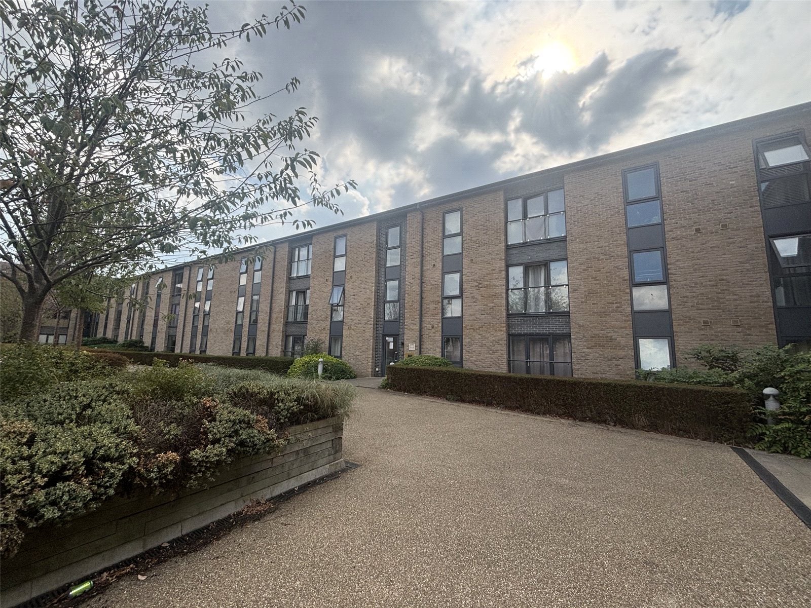 Flat Fire Fly Avenue in Swindon