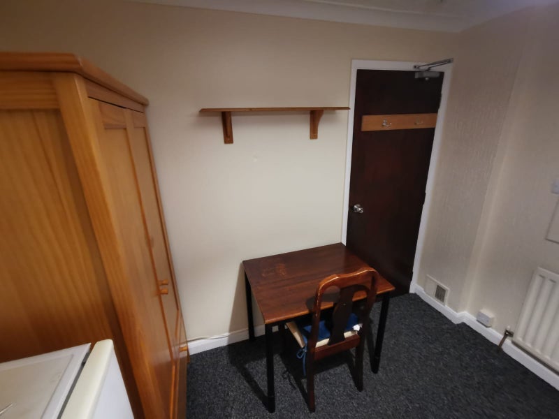 Room Pinceybrook Road in Harlow