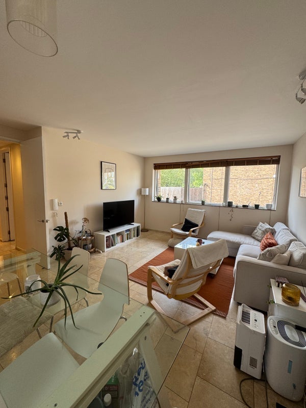 Flat Culford Road in Greater London