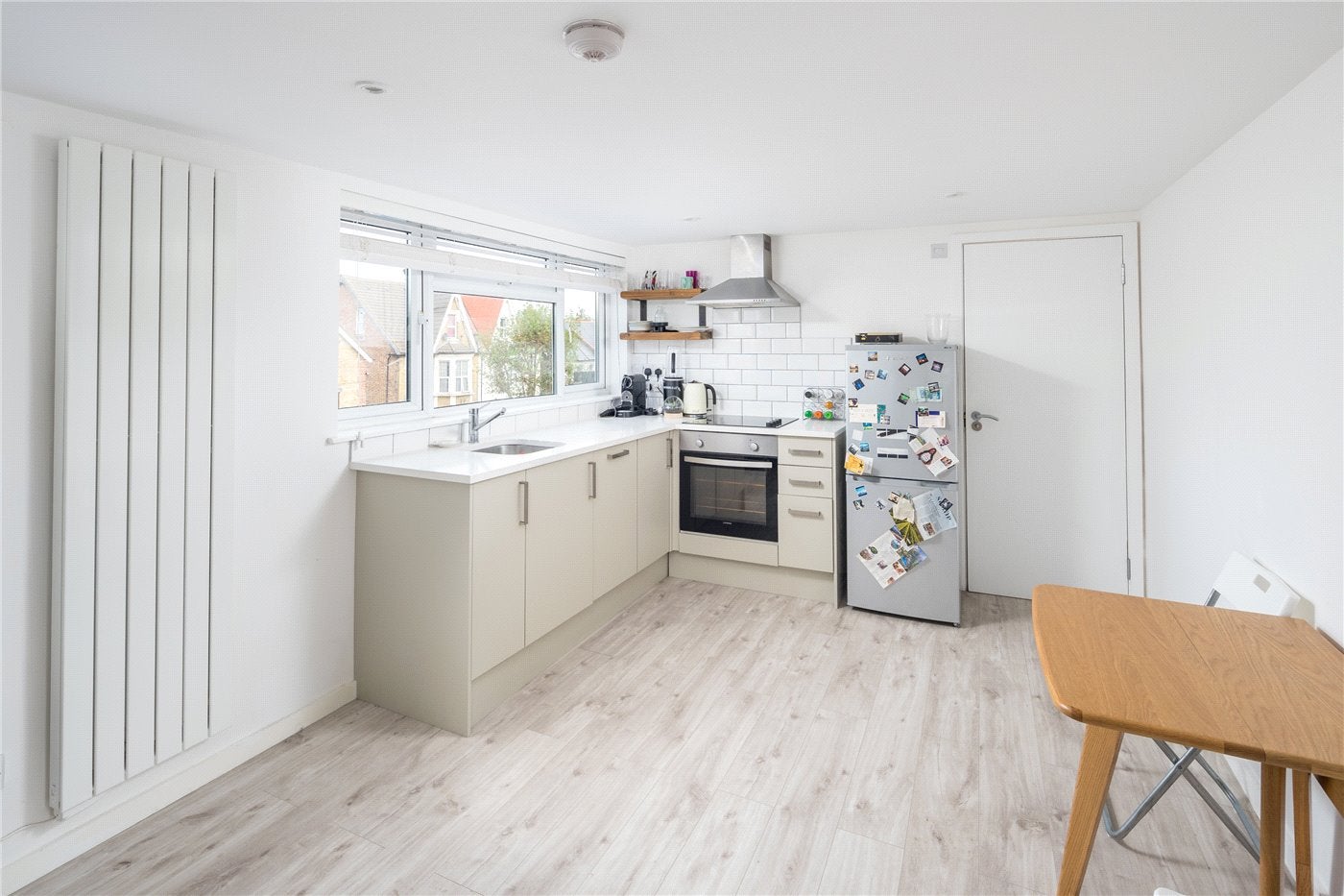 Flat Earlham Grove in Greater London