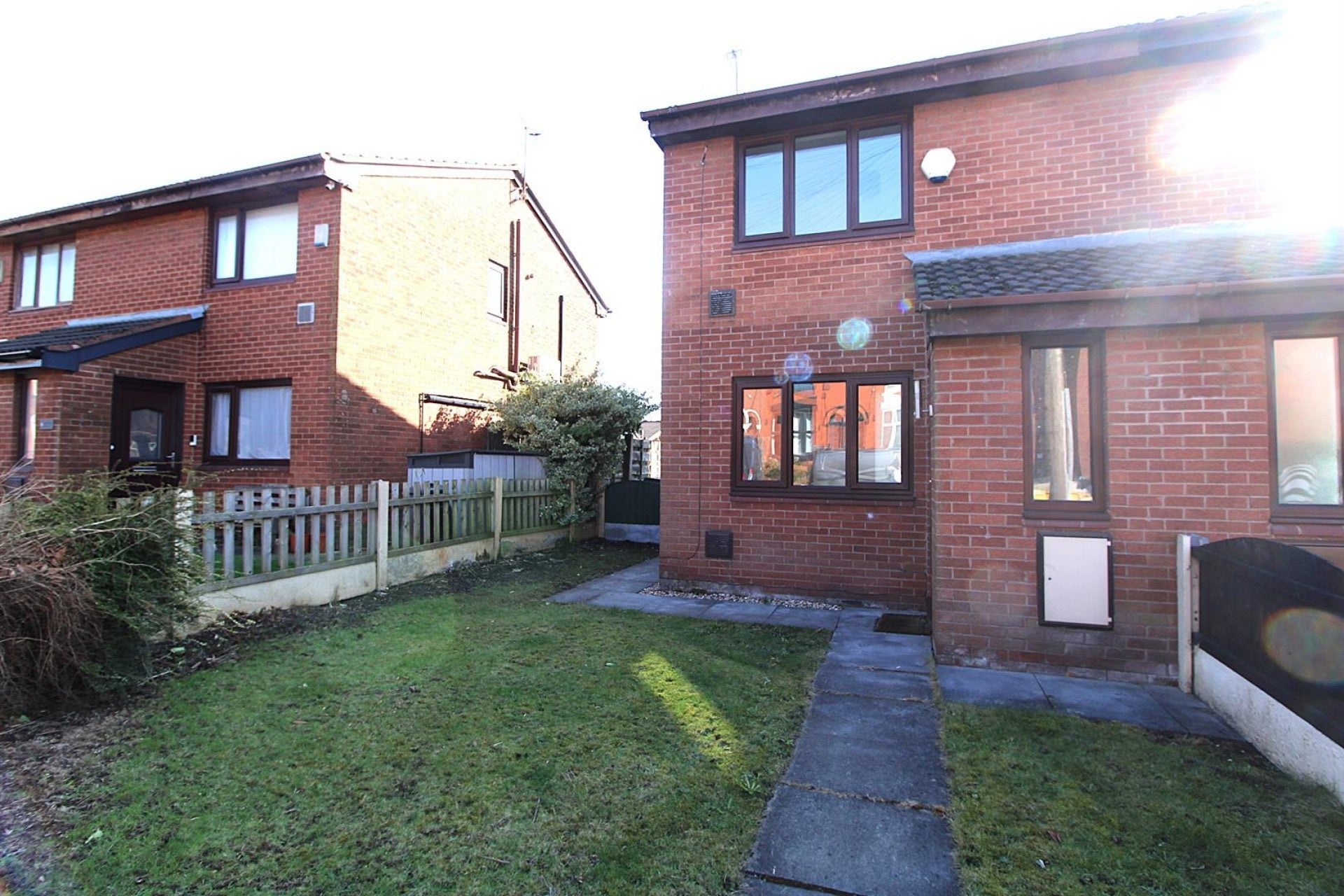 Flat Sundew Place in Chadderton