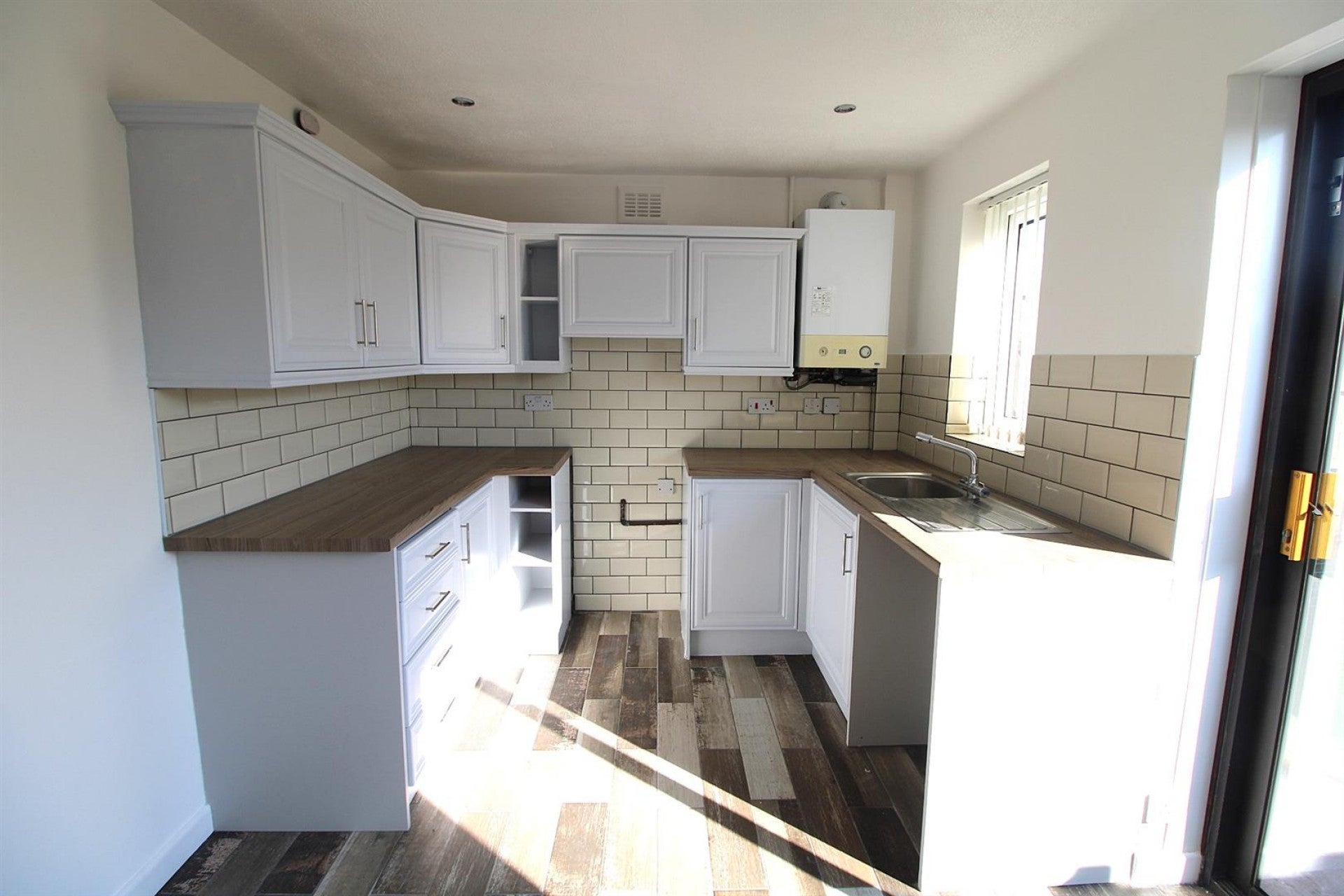 Flat Sundew Place in Chadderton