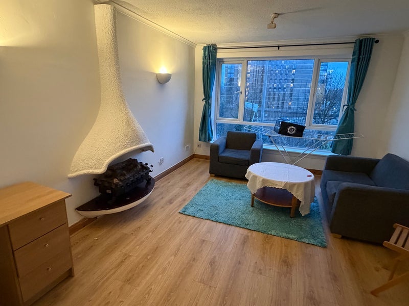 Room Buccleuch Street in Glasgow