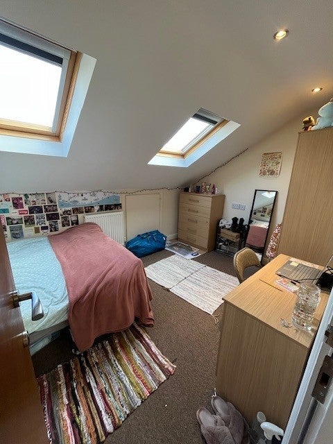 Room Greenbank Road in Liverpool