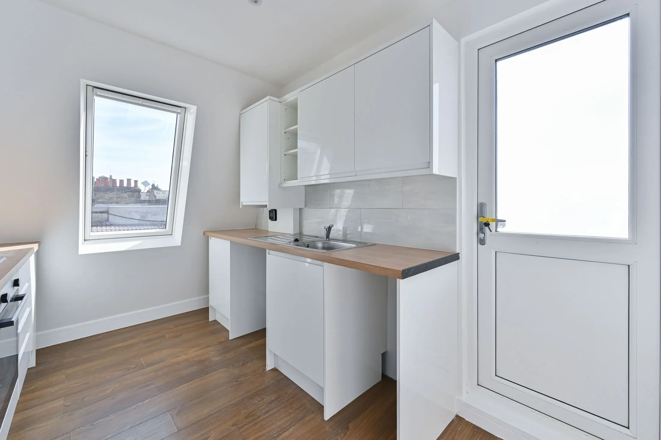 Flat Upper Tooting Road in Greater London